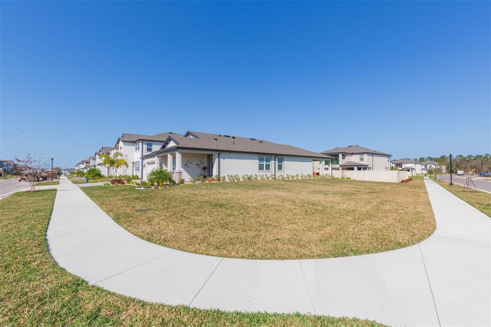 Listing photo id 2 for 33277 Rosewood Bark Way