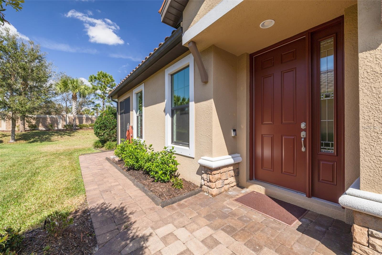 Listing photo id 1 for 11563 Callisia Drive