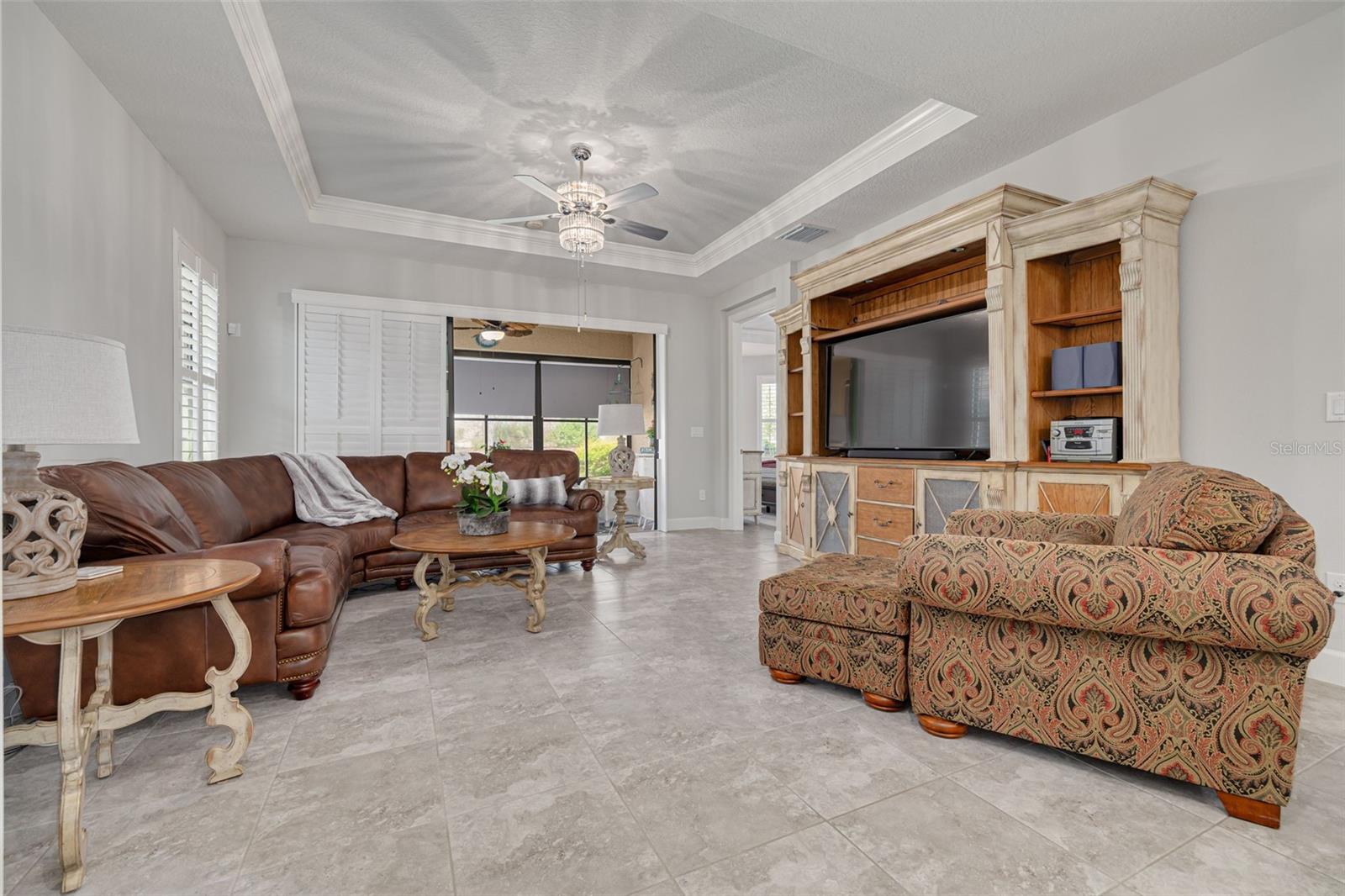 Listing photo id 2 for 11563 Callisia Drive