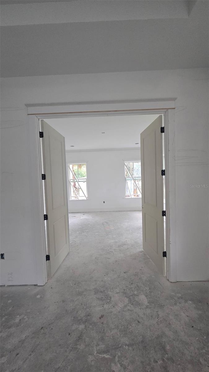 Image 8 of 11 For 515 Bosphorous Avenue