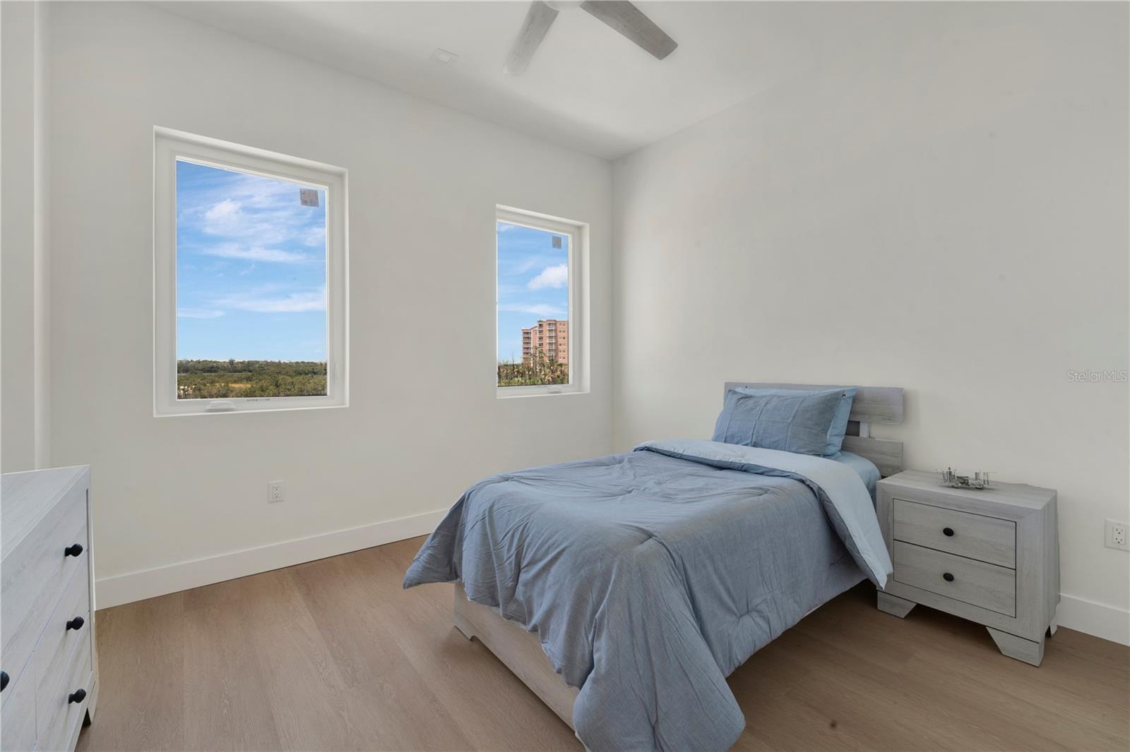Image 15 of 22 For 1 Aqua Reserve Boulevard