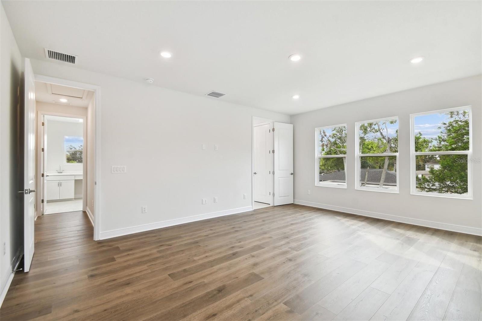 Image 21 of 21 For 509 Bradford Avenue