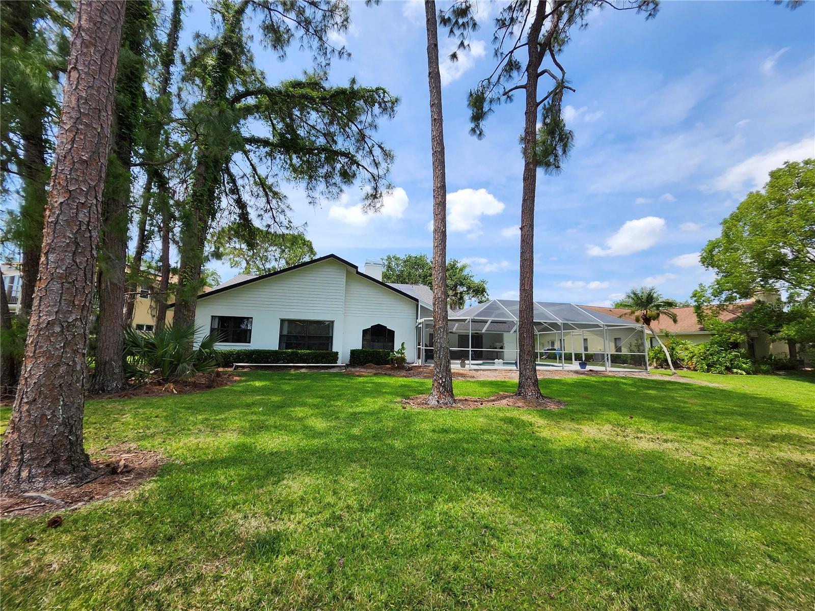Image 13 of 84 For 16311 Colwood Drive