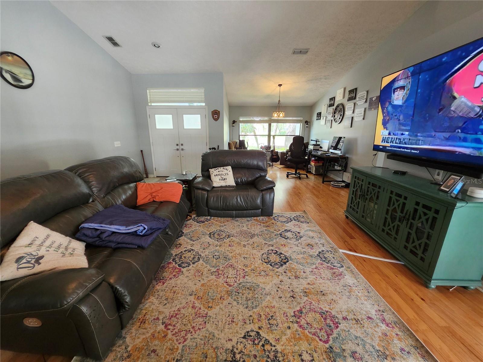 Image 27 of 84 For 16311 Colwood Drive