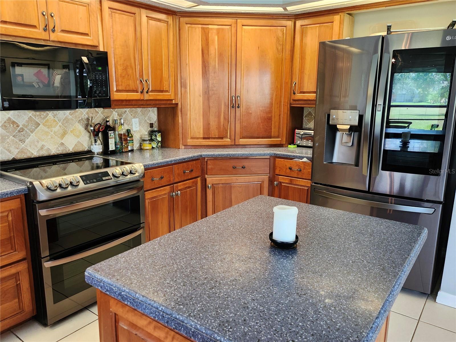 Image 30 of 84 For 16311 Colwood Drive