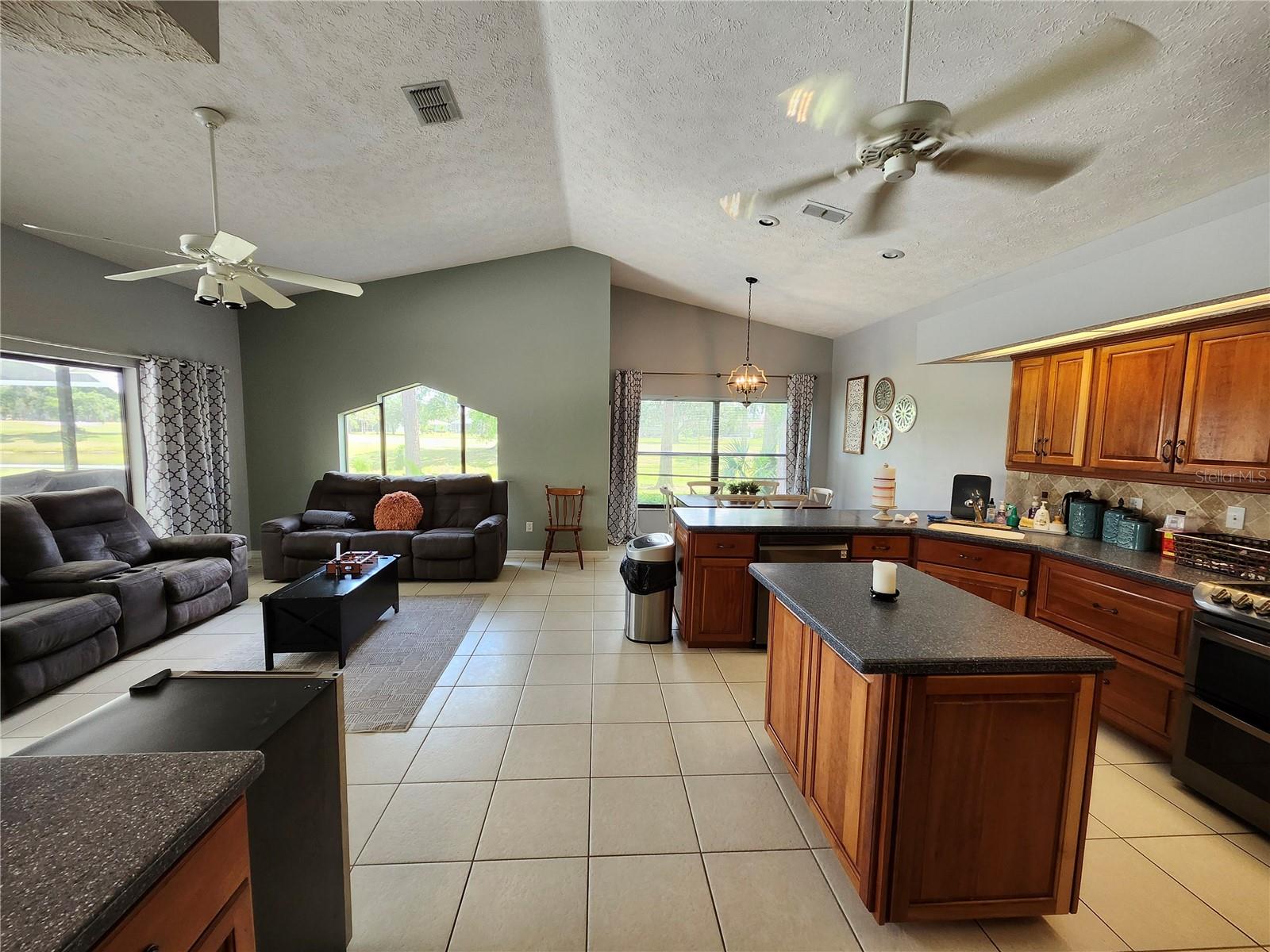 Image 31 of 84 For 16311 Colwood Drive
