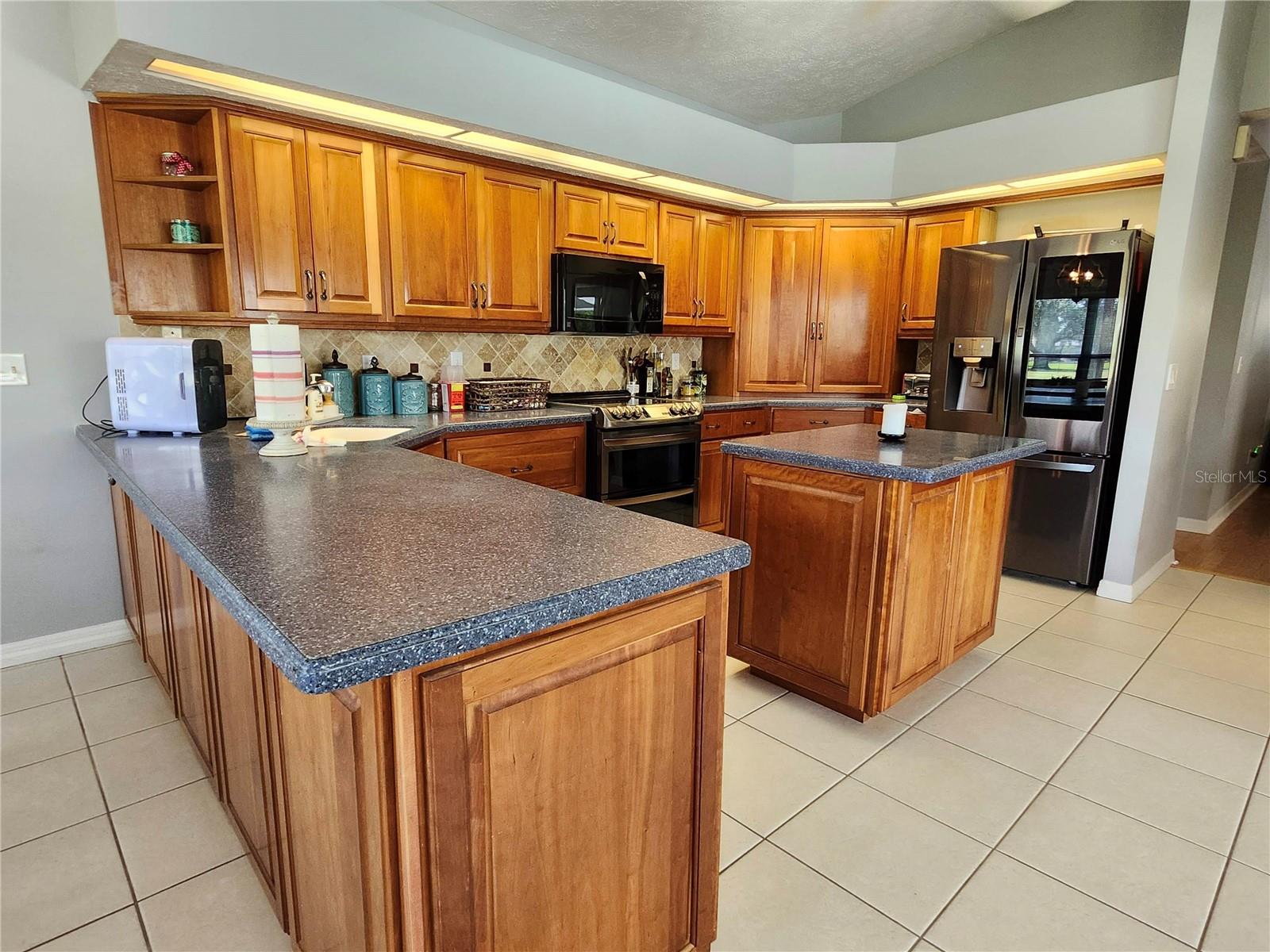 Image 4 of 84 For 16311 Colwood Drive