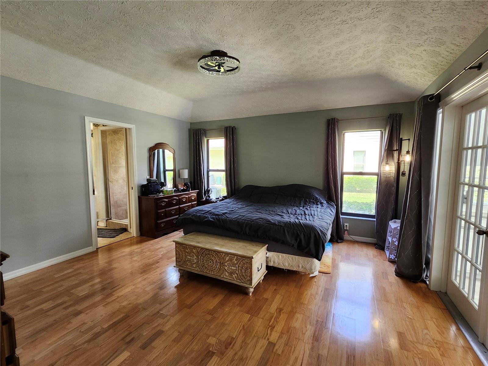 Image 42 of 84 For 16311 Colwood Drive