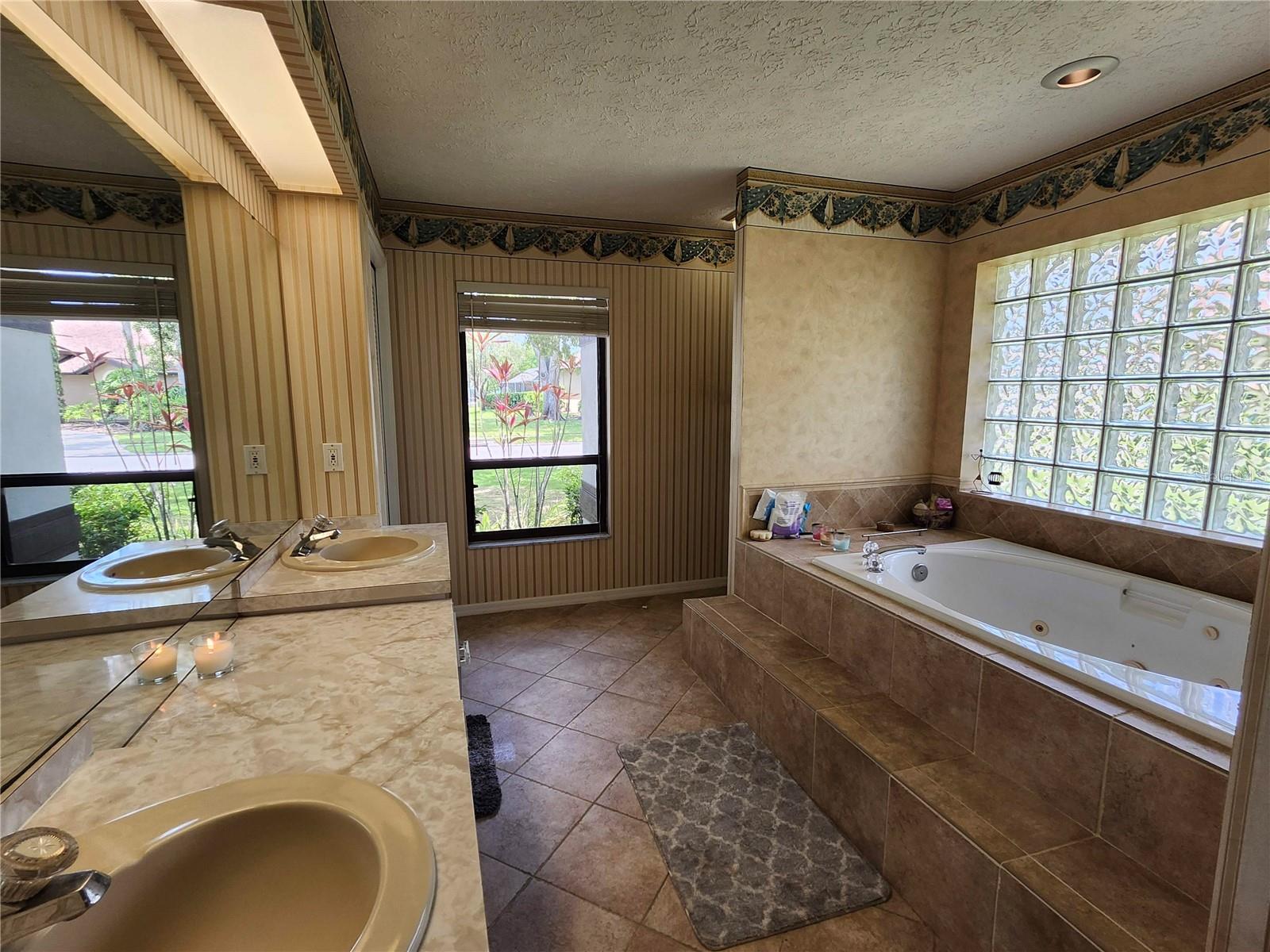 Image 47 of 84 For 16311 Colwood Drive
