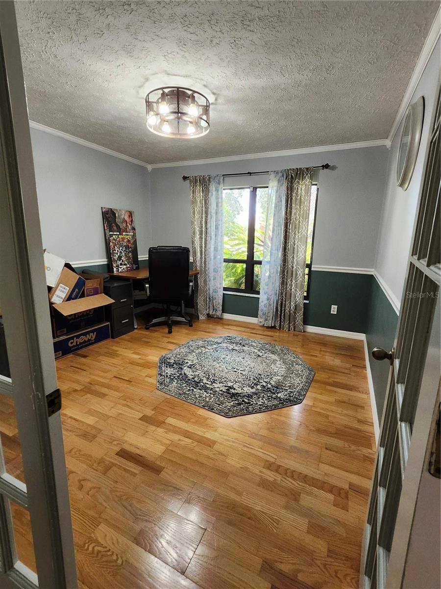 Image 52 of 84 For 16311 Colwood Drive