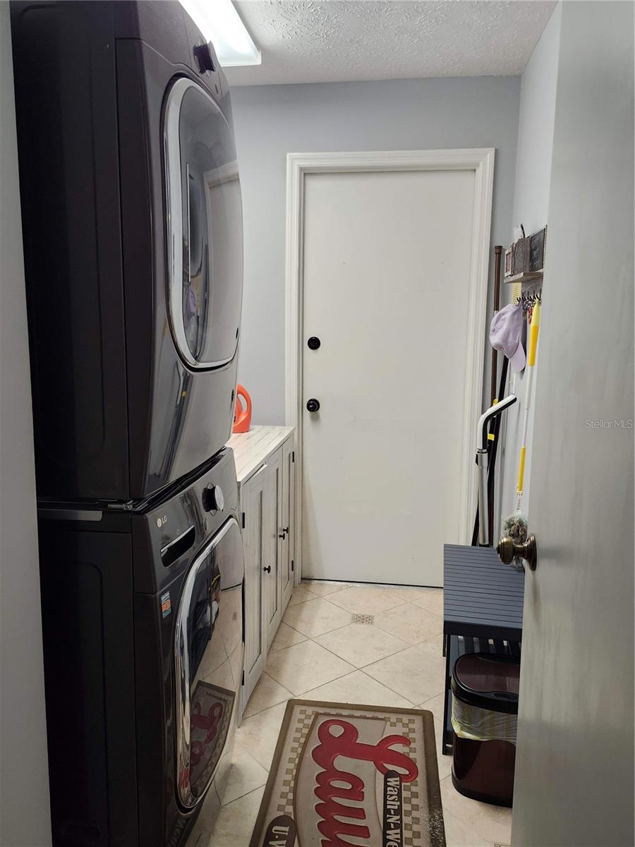 Image 68 of 84 For 16311 Colwood Drive