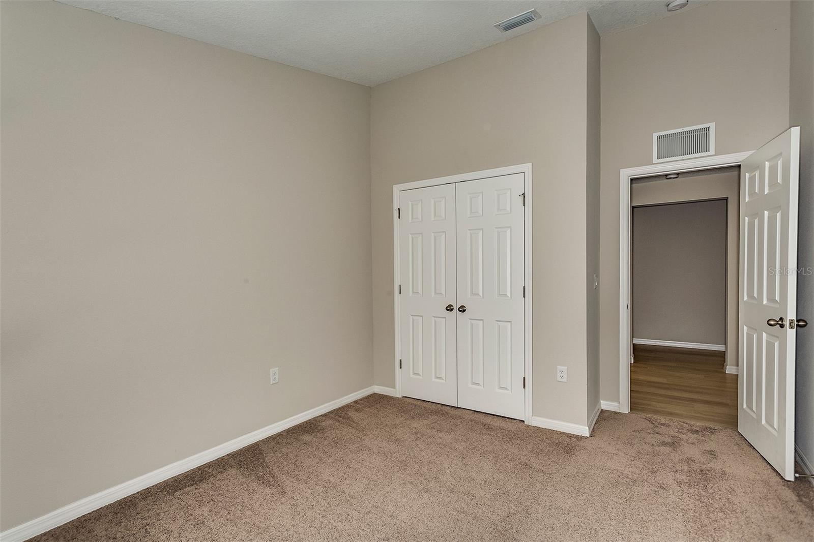 Image 16 of 27 For 1604 Ellesmere Avenue