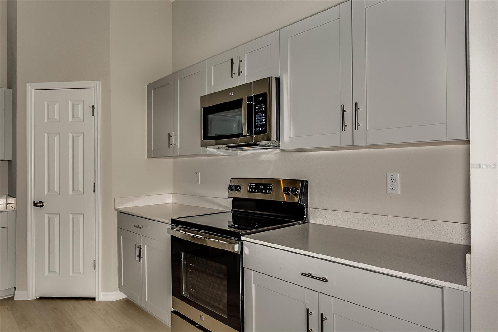 Image 5 of 27 For 1604 Ellesmere Avenue