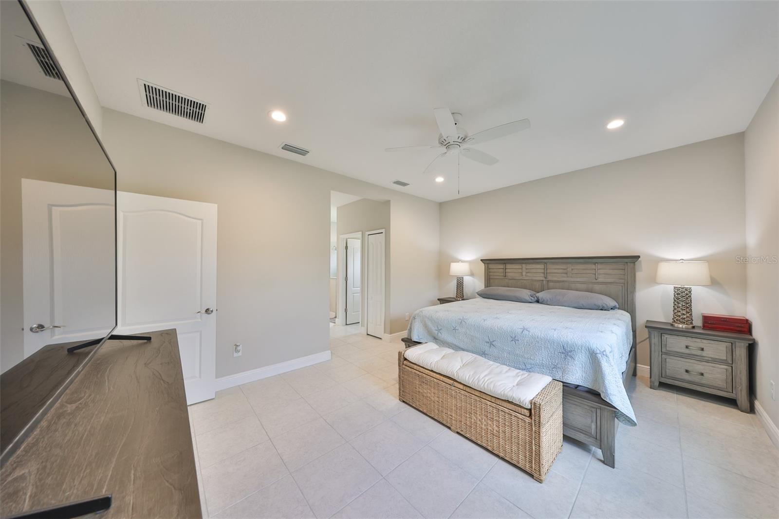 Image 32 of 54 For 11008 Sand Pine Lane