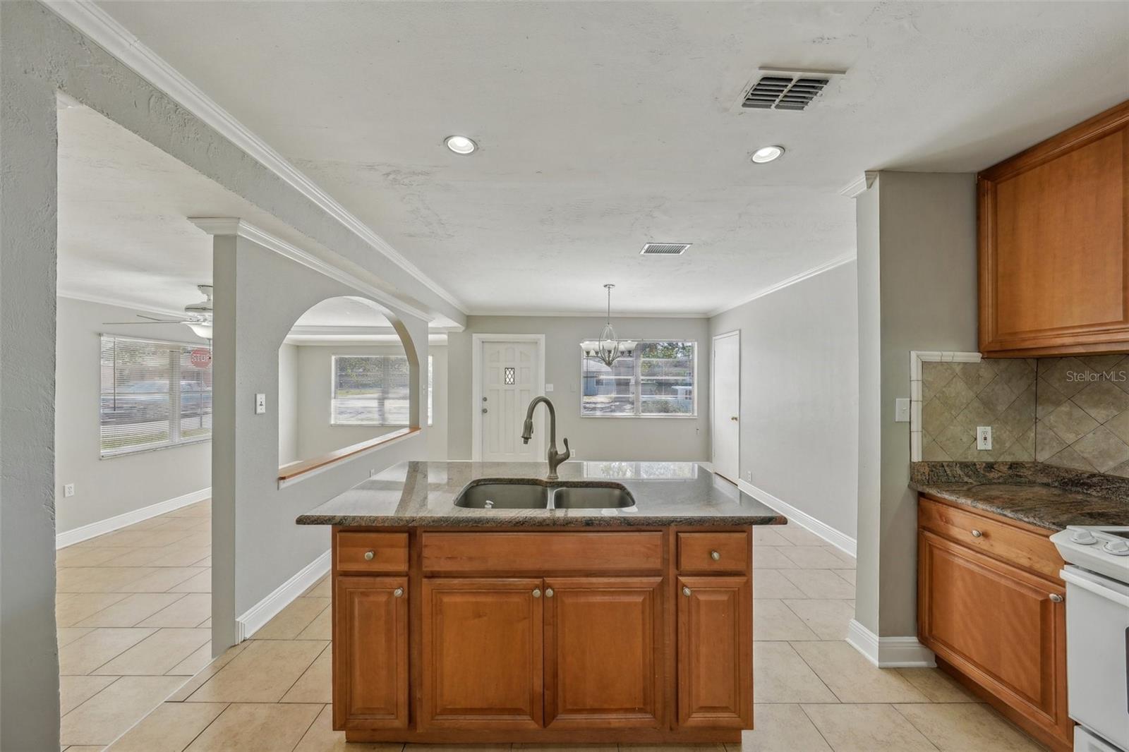 Image 10 of 44 For 4101 Leila Avenue