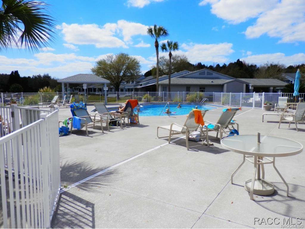 Listing photo id 3 for 10972 Cove Harbor Drive 13