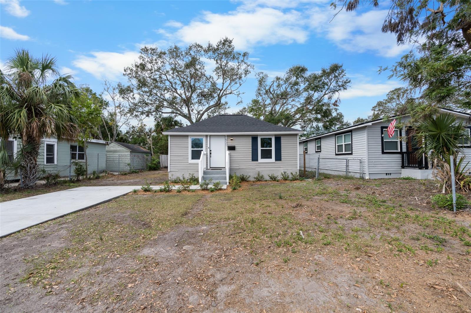 Listing photo id 0 for 1931 24th Street S