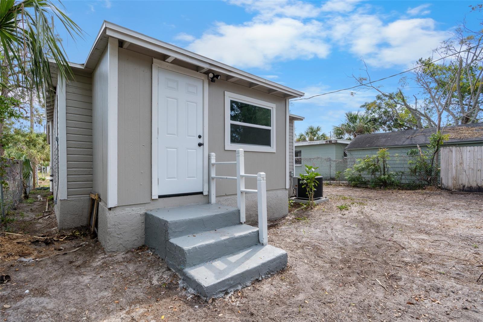 Listing photo id 32 for 1931 24th Street S