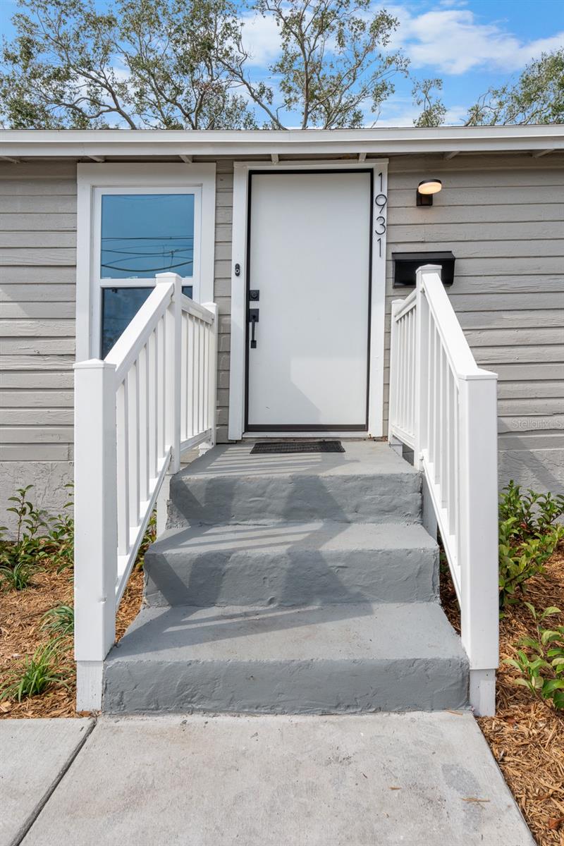 Listing photo id 41 for 1931 24th Street S