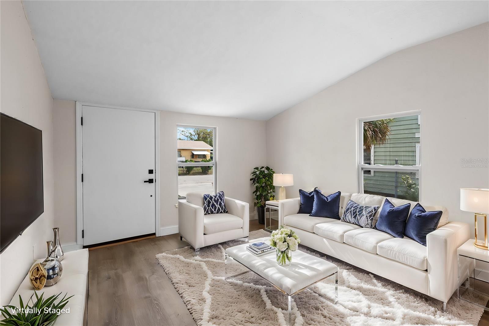 Listing photo id 4 for 1931 24th Street S