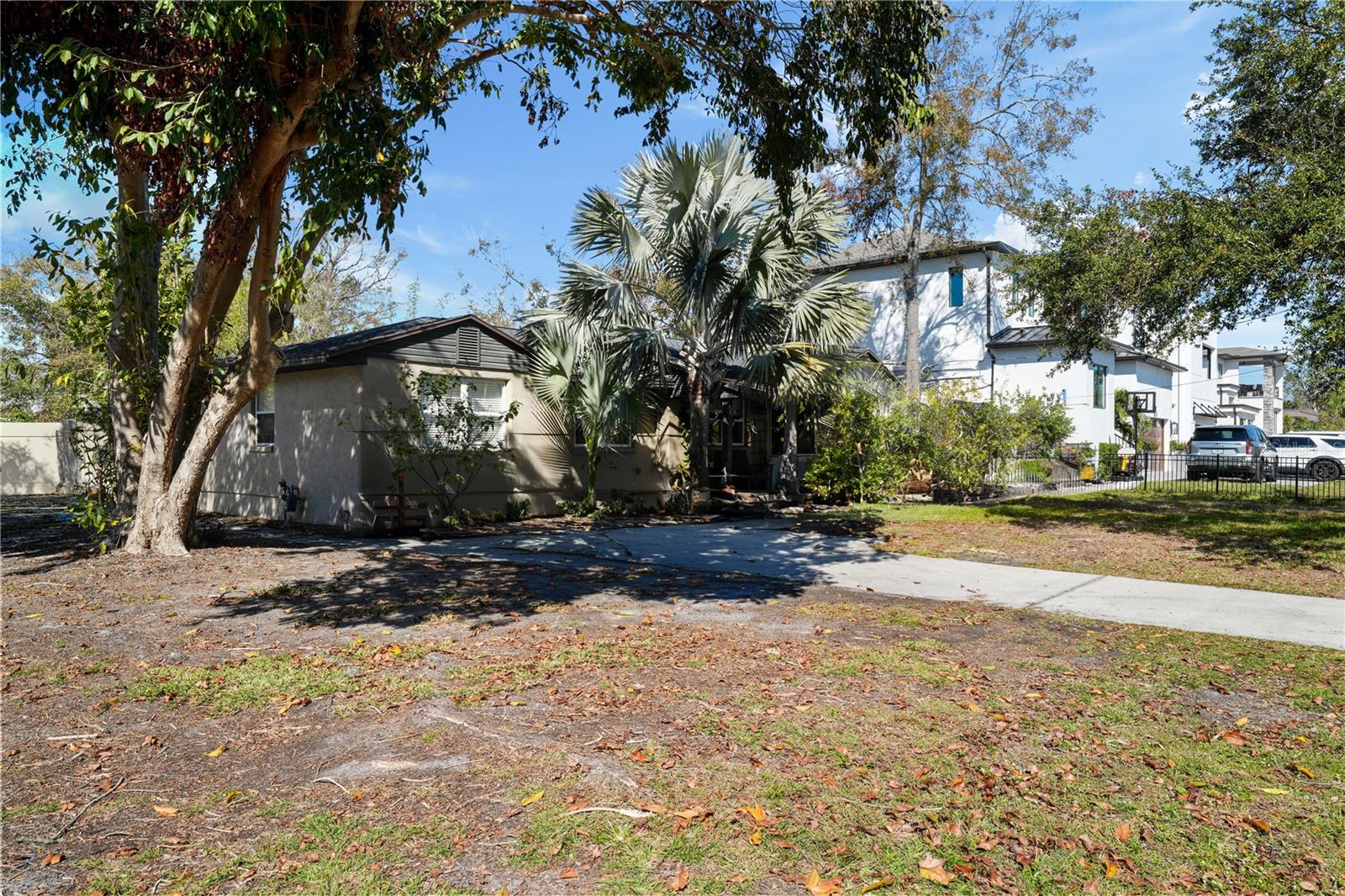 Listing photo id 5 for 6223 Bayshore Boulevard