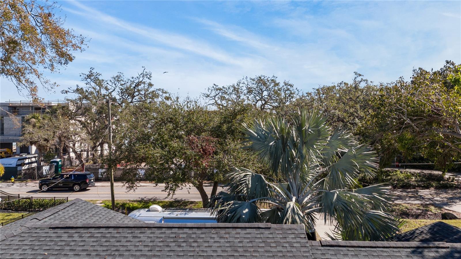 Listing photo id 6 for 6223 Bayshore Boulevard