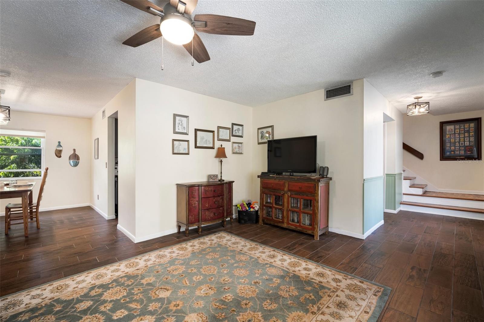 Listing photo id 29 for 1904 Pepperwood Place