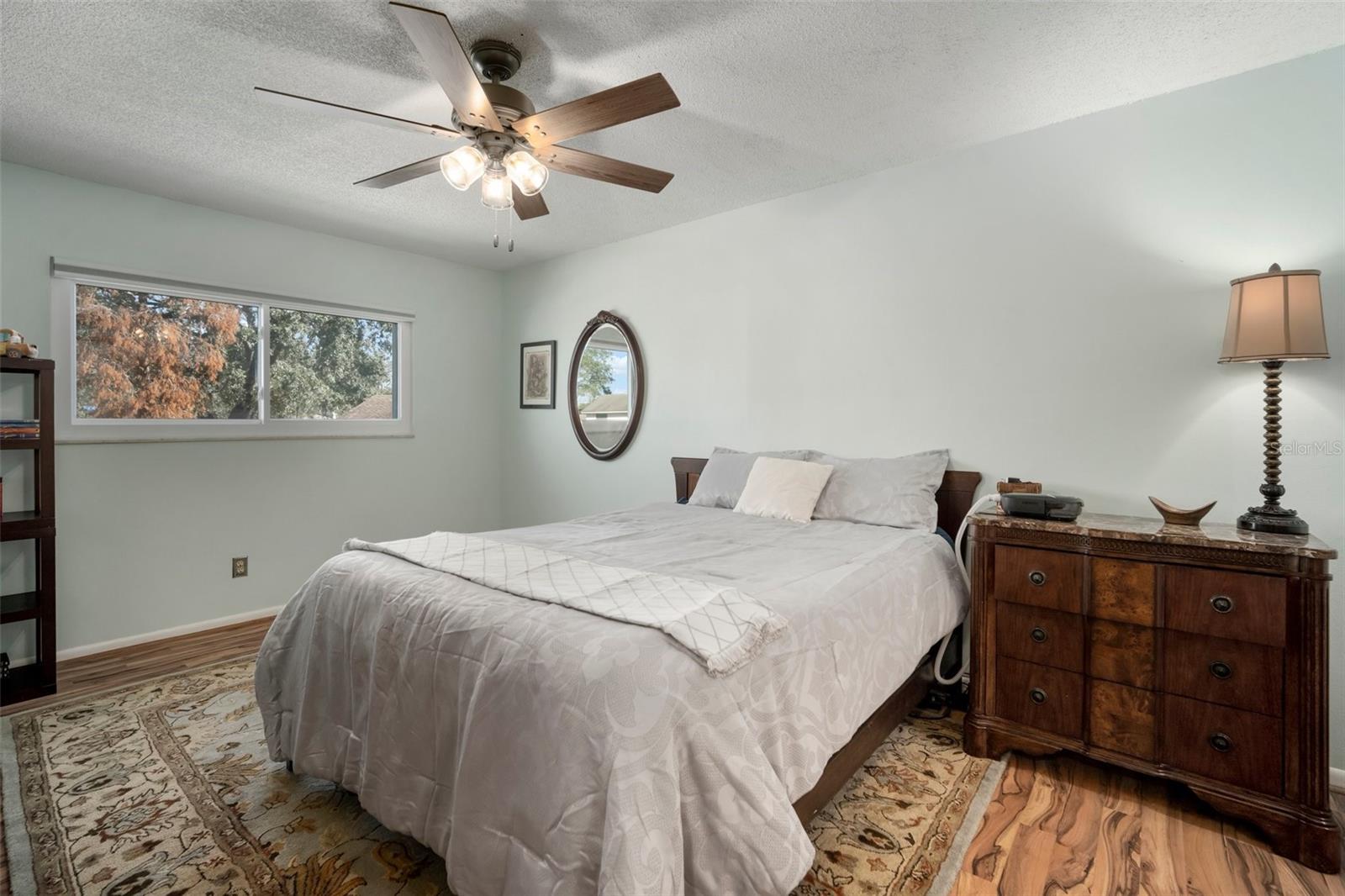 Listing photo id 46 for 1904 Pepperwood Place