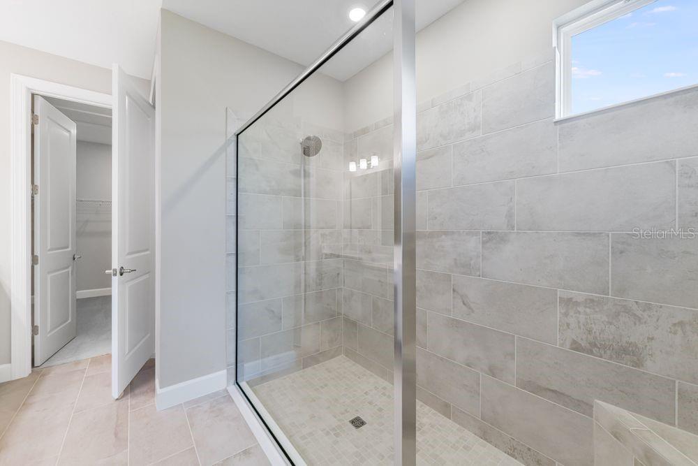 Image 29 of 53 For 8092 Moonbeam Avenue