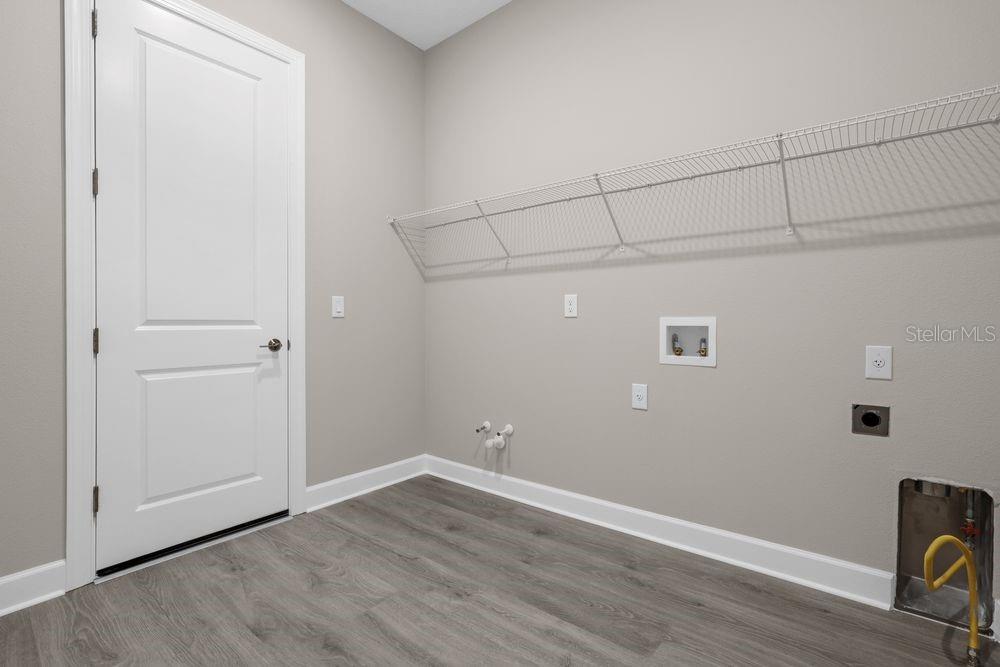 Image 23 of 55 For 8100 Moonbeam Avenue