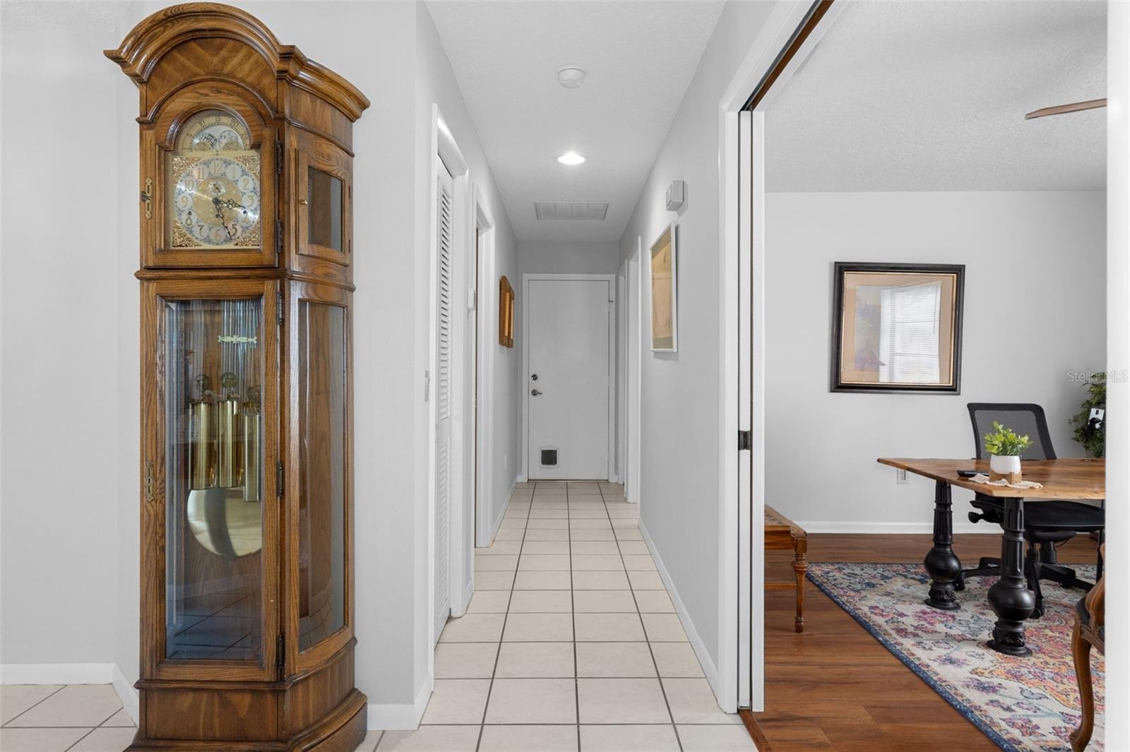 Listing photo id 25 for 46 Masters Drive