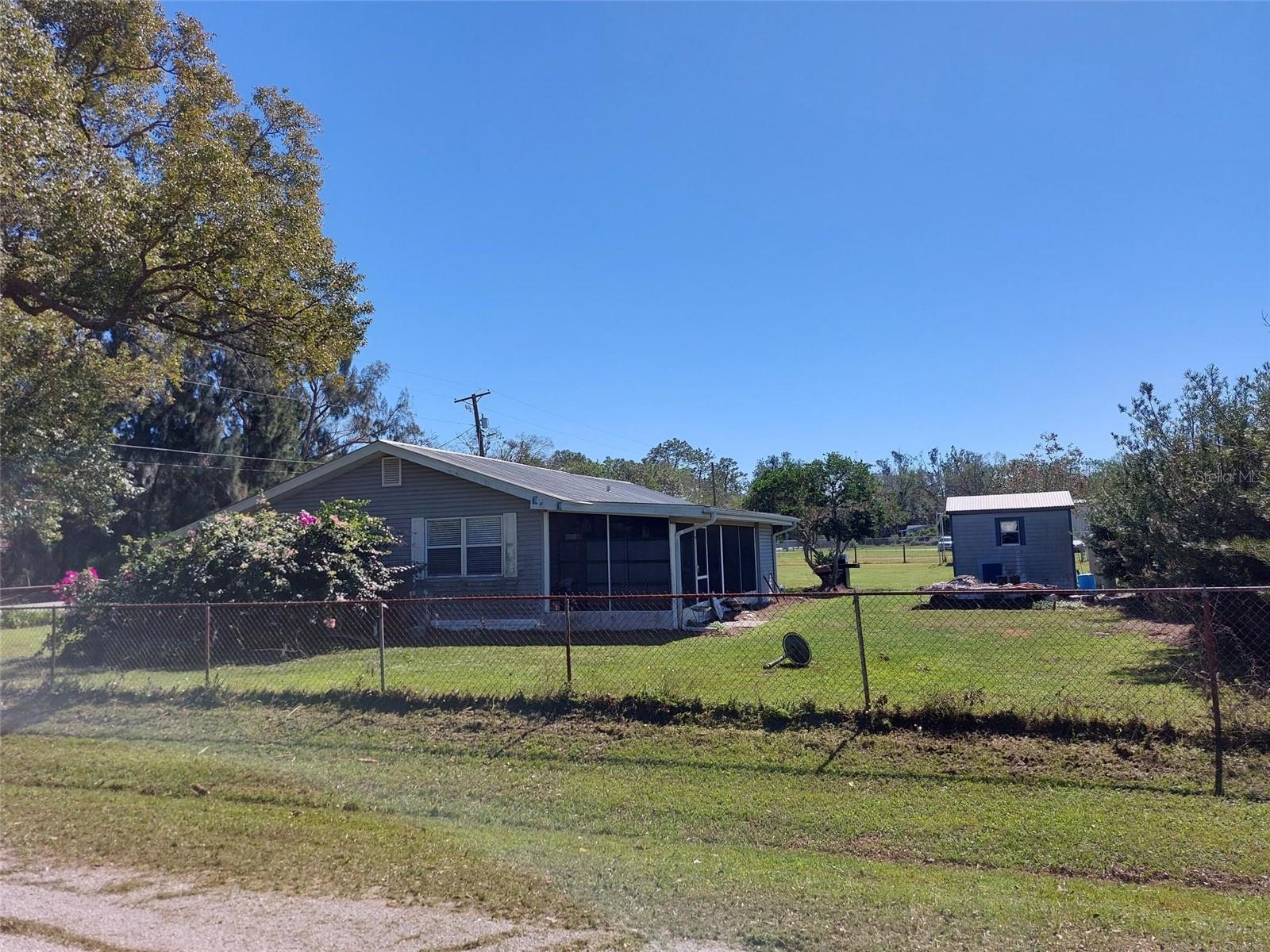 Image 2 of 5 For 1115 27th Street Se