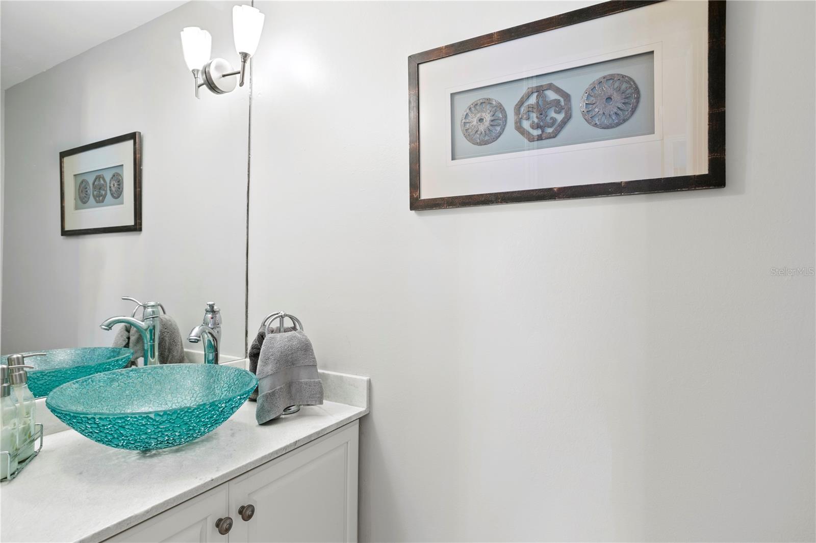 Listing photo id 21 for 4810 San Miguel Street