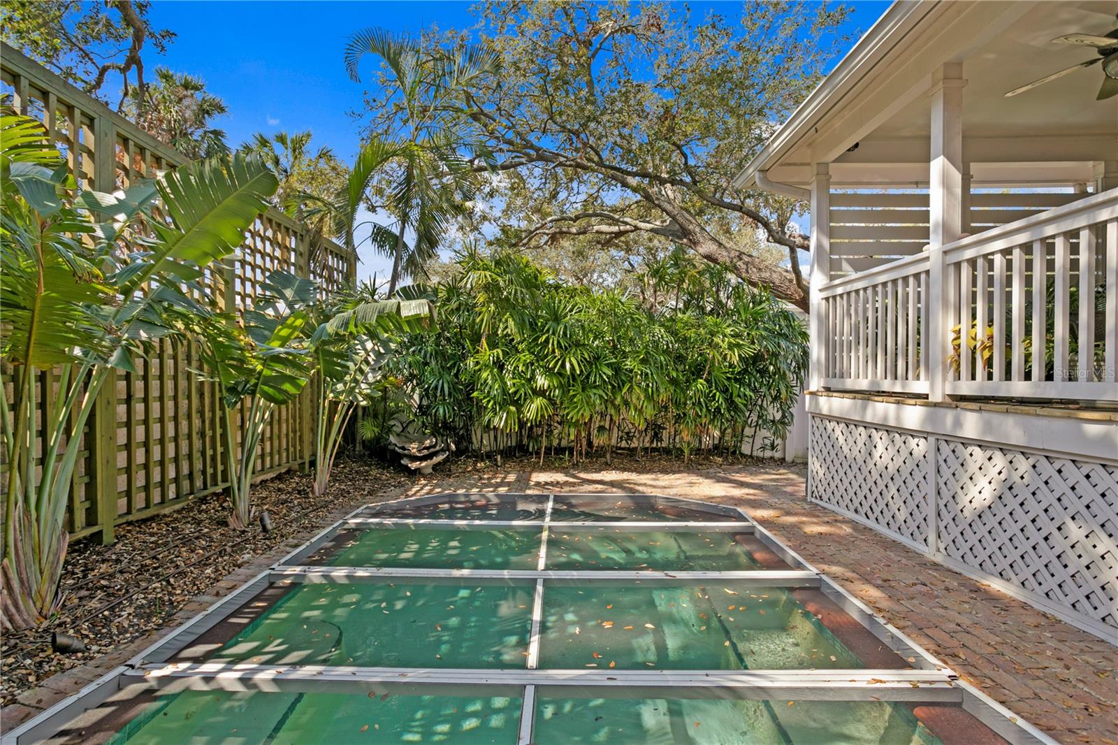 Listing photo id 42 for 4810 San Miguel Street