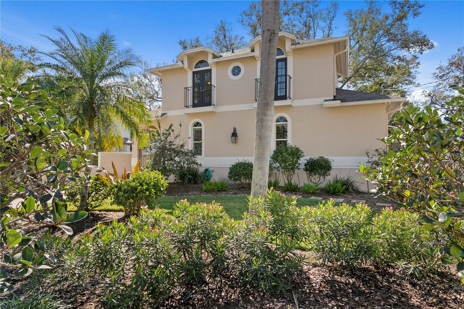 Listing photo id 48 for 4810 San Miguel Street