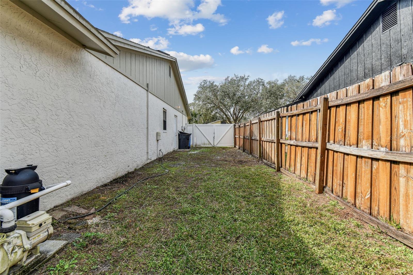 Listing photo id 29 for 4504 Grainary Avenue