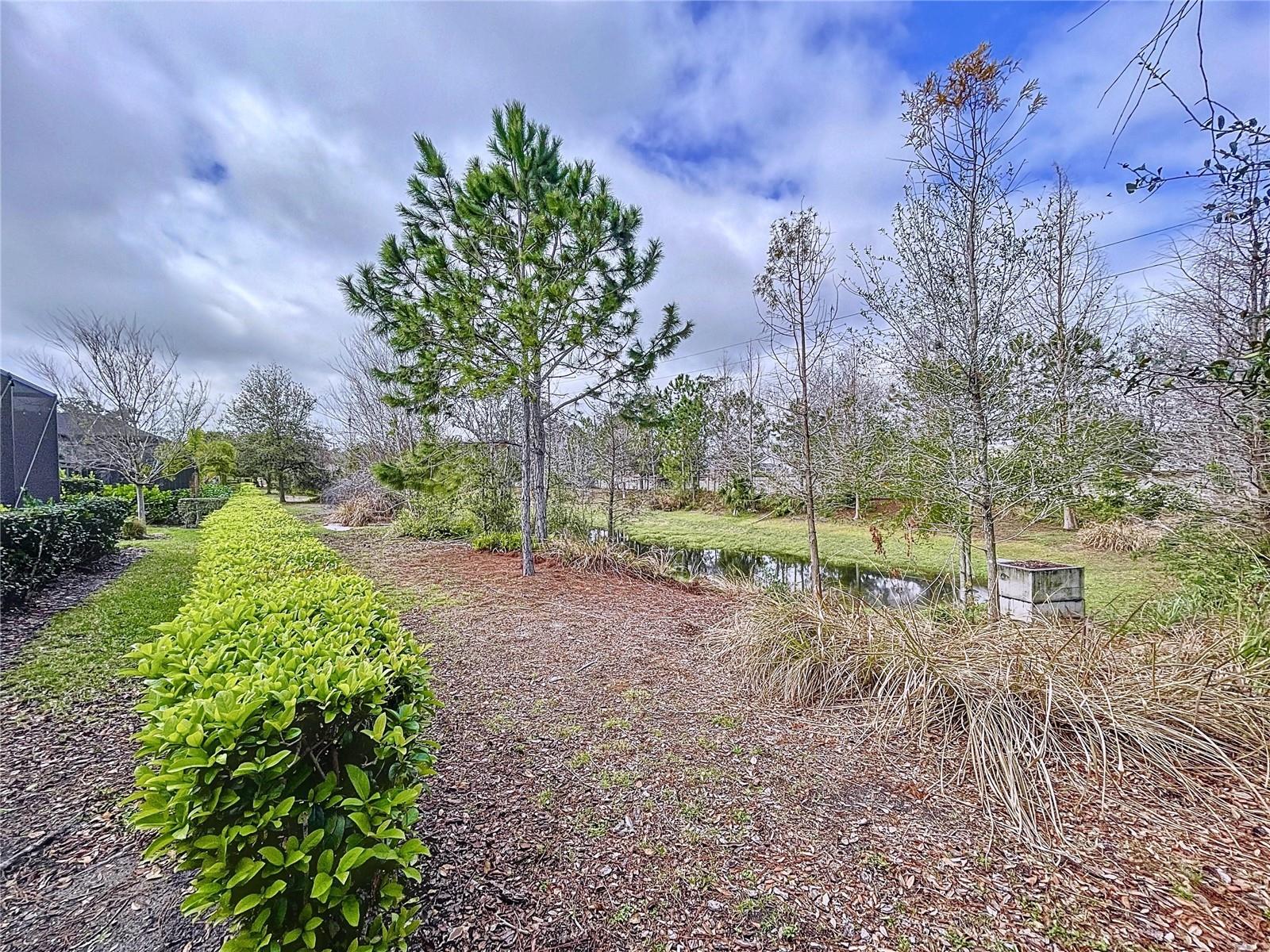 Listing photo id 54 for 2385 Arboretum Drive