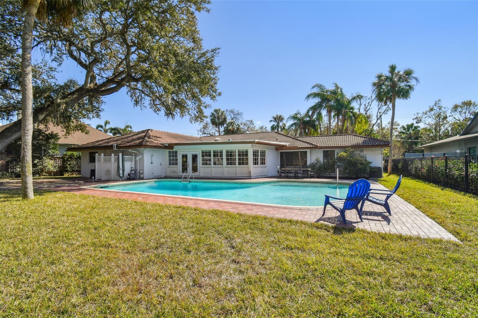 Listing photo id 10 for 4609 San Miguel Street