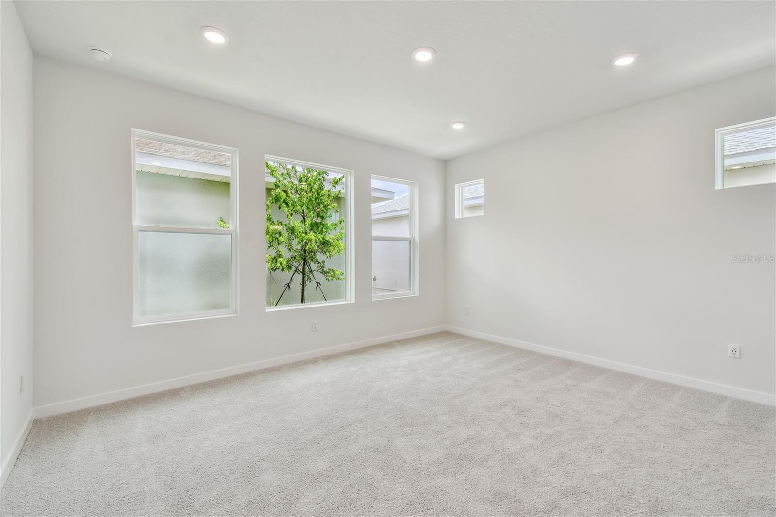 Image 22 of 41 For 28784 Rambutan Drive