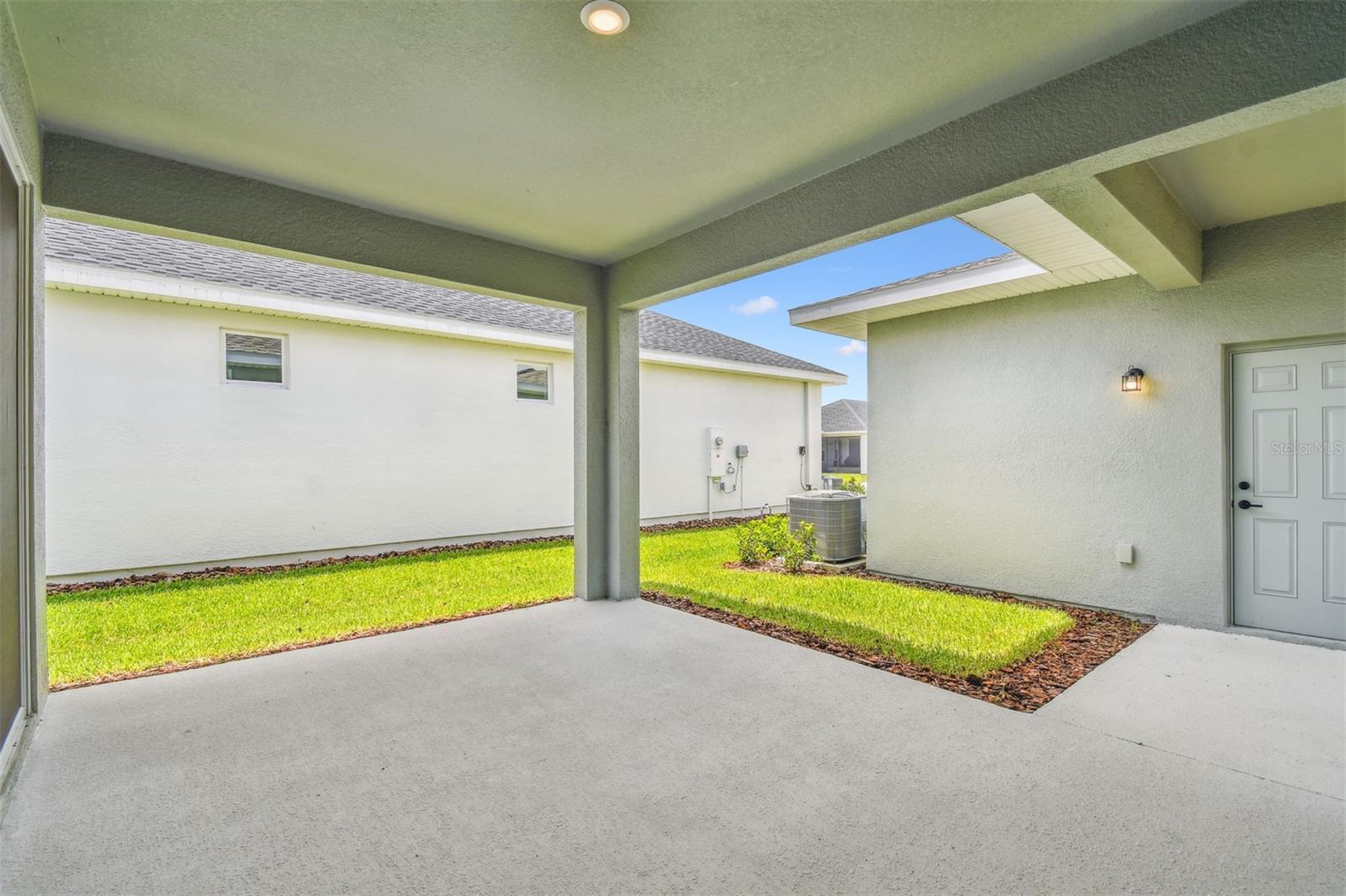 Image 33 of 41 For 28784 Rambutan Drive