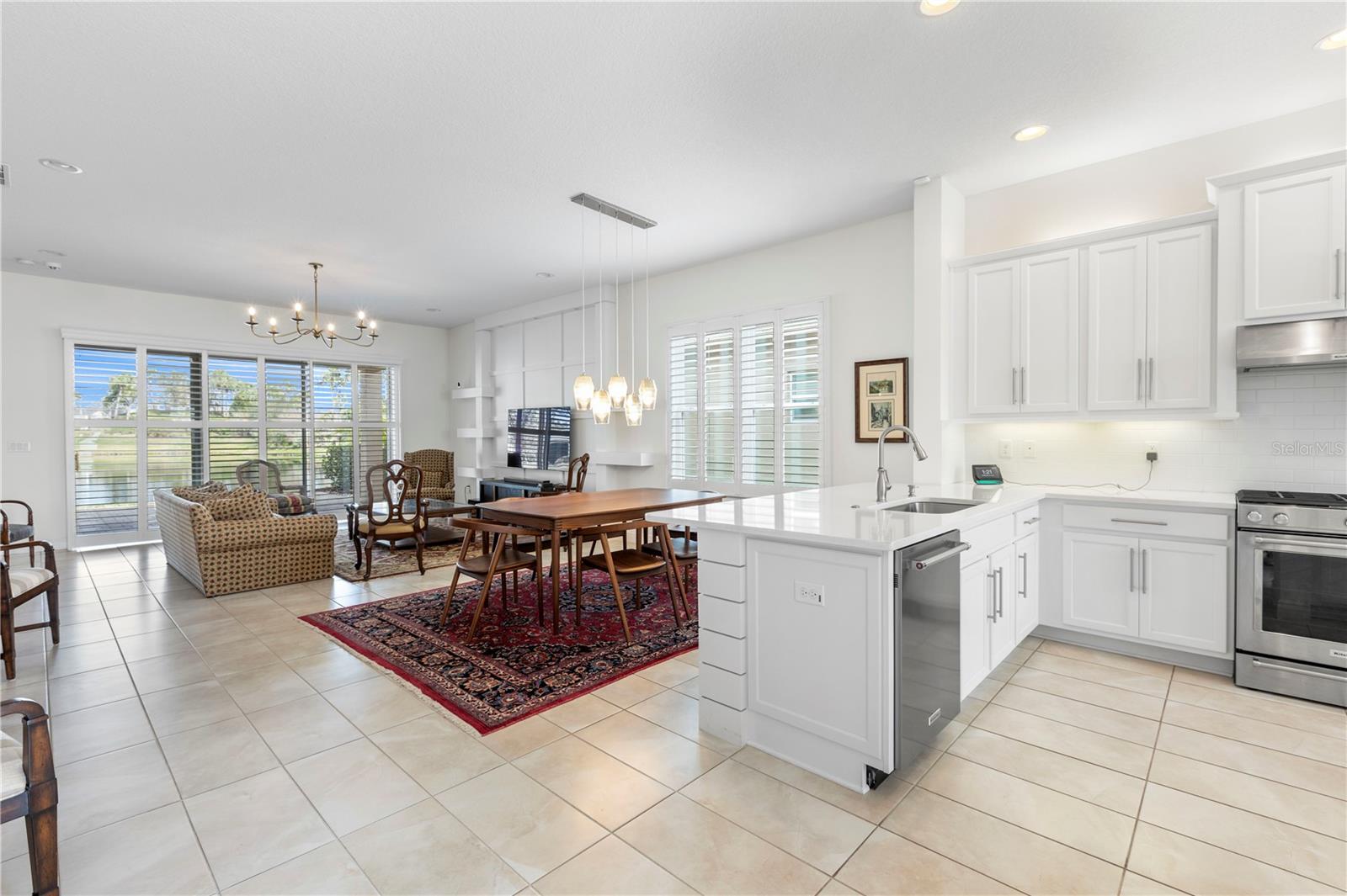 Listing photo id 6 for 30393 Palmer Oak Drive