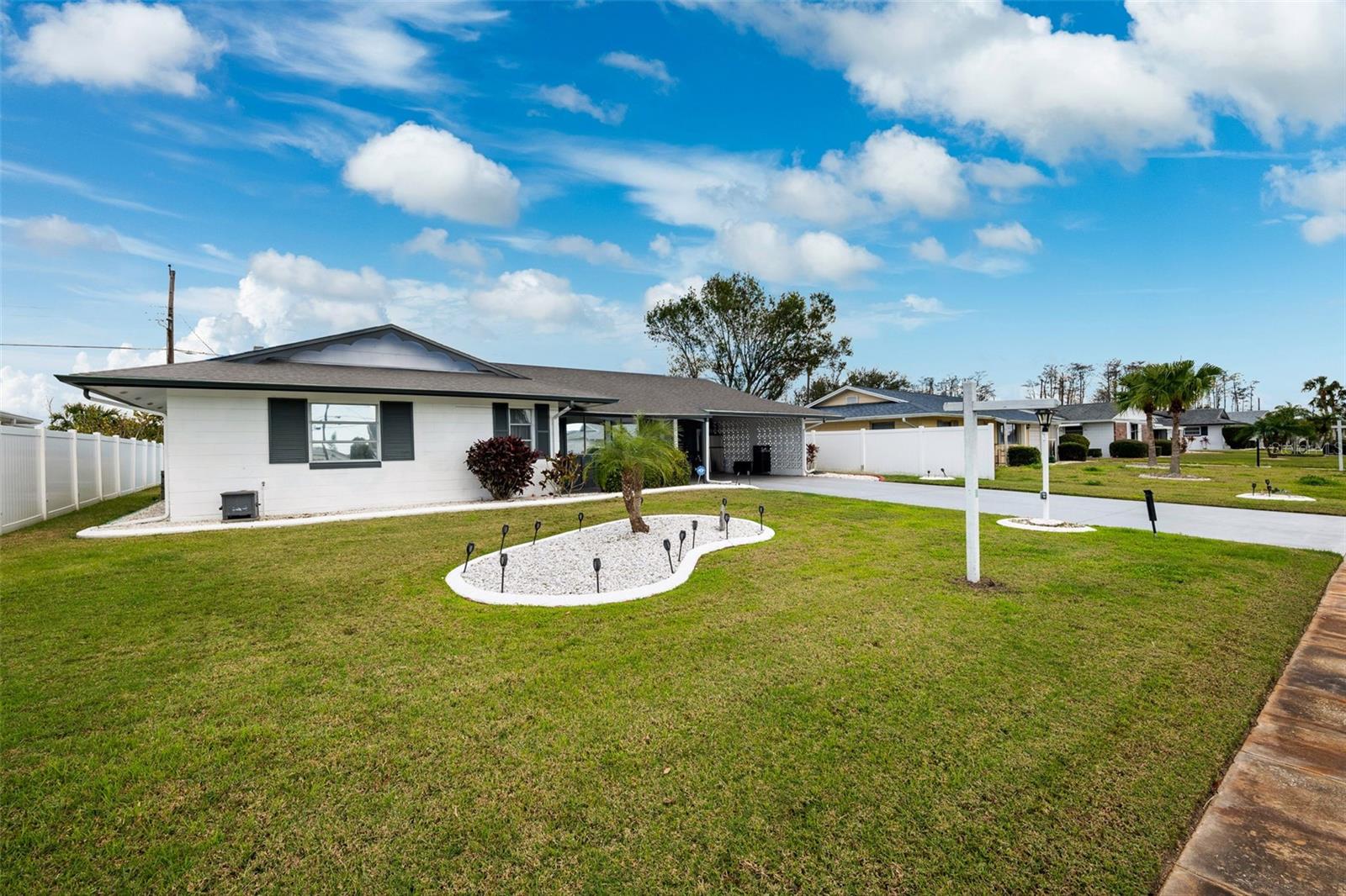 Image 4 of 20 For 1205 Hacienda Drive