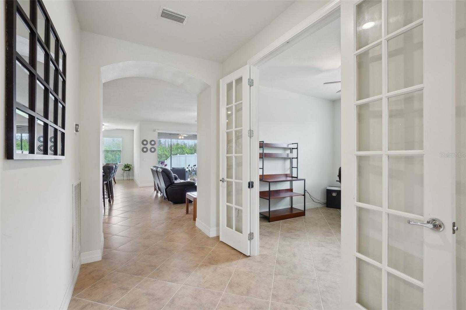 Listing photo id 8 for 7580 Pool Compass Loop