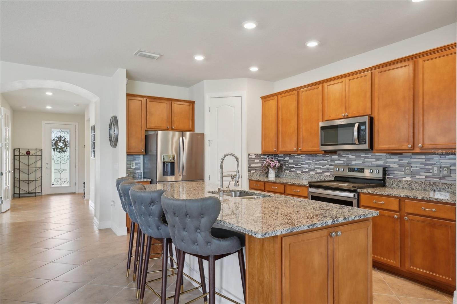 Listing photo id 17 for 7580 Pool Compass Loop