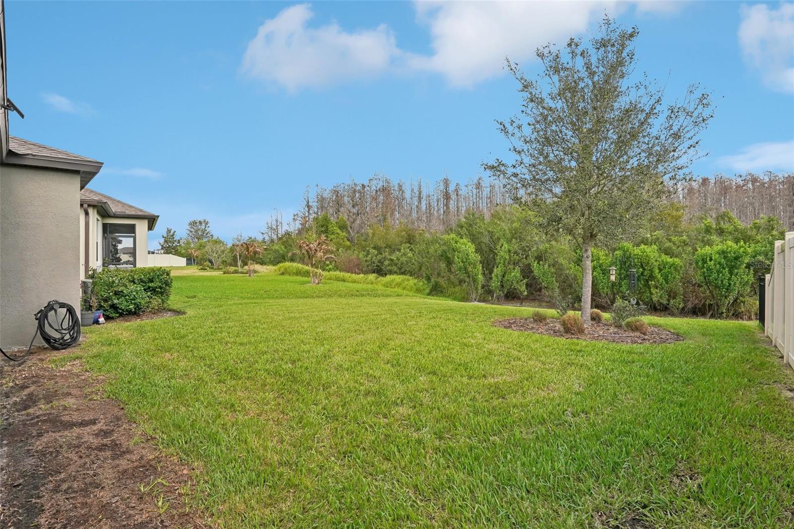 Listing photo id 47 for 7580 Pool Compass Loop