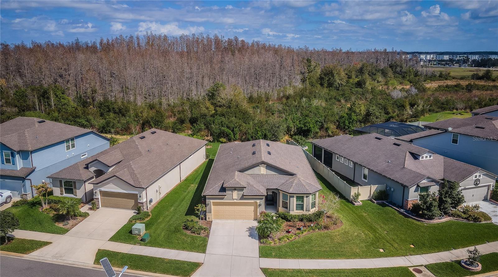 Listing photo id 51 for 7580 Pool Compass Loop