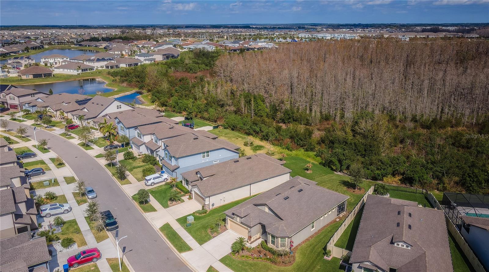 Listing photo id 52 for 7580 Pool Compass Loop