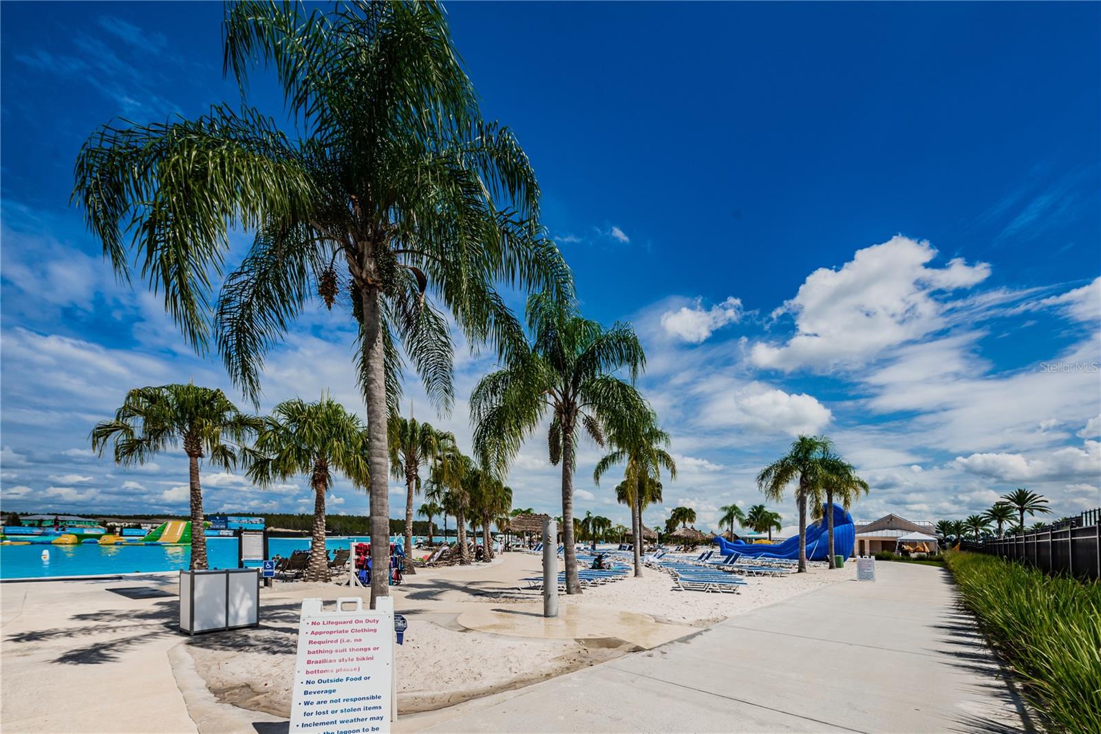 Listing photo id 59 for 7580 Pool Compass Loop