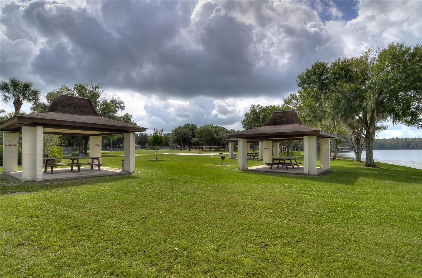 Listing photo id 24 for 3046 Lake Padgett Drive