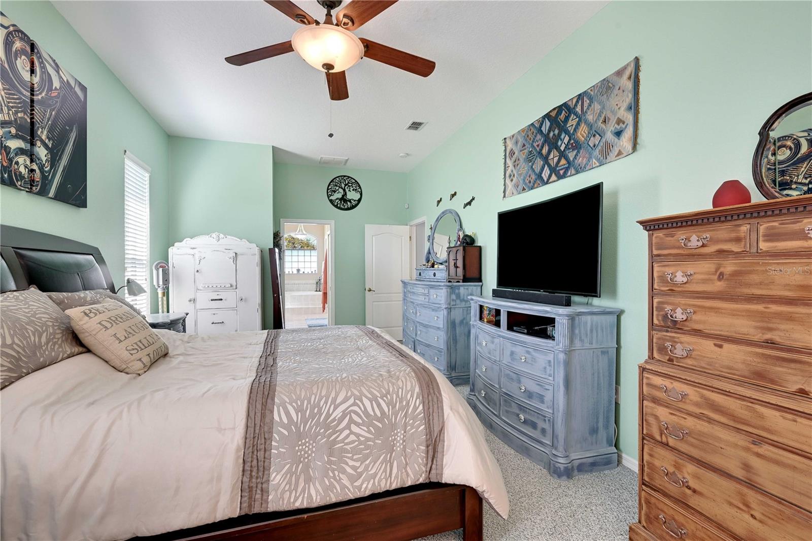 Listing photo id 22 for 13855 Rudi Loop